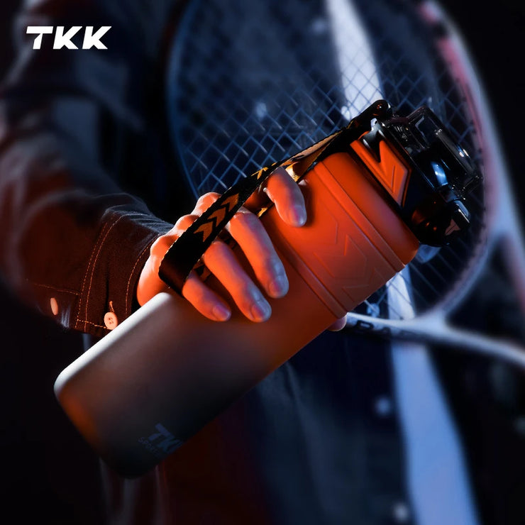 Durable & Stylish Tritan Sports Water Bottle – BPA-Free, Leak-Proof, and Portable!
Available in 600ml, 850ml, and 1000ml sizes, this high-quality Tritan plastic water bottle is designed for fitness enthusiasts and outdoor a